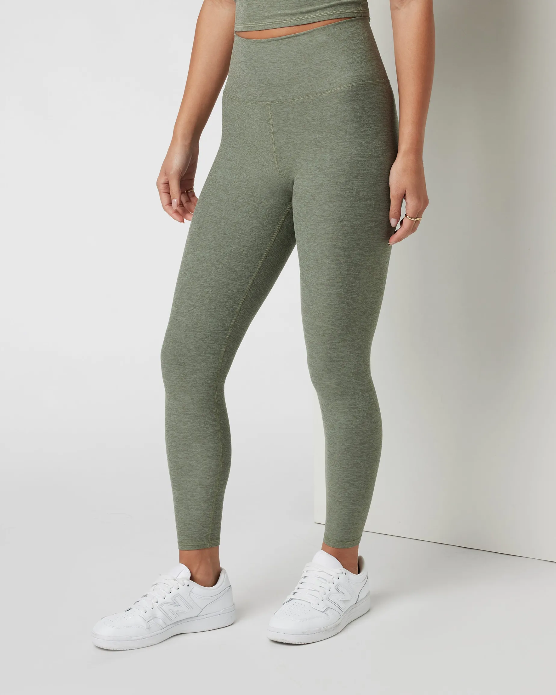 Clean Elevation Legging-Short