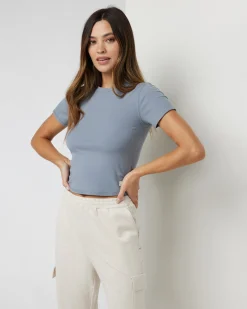 Pose Fitted Tee