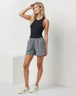 Pose Plyo Tank