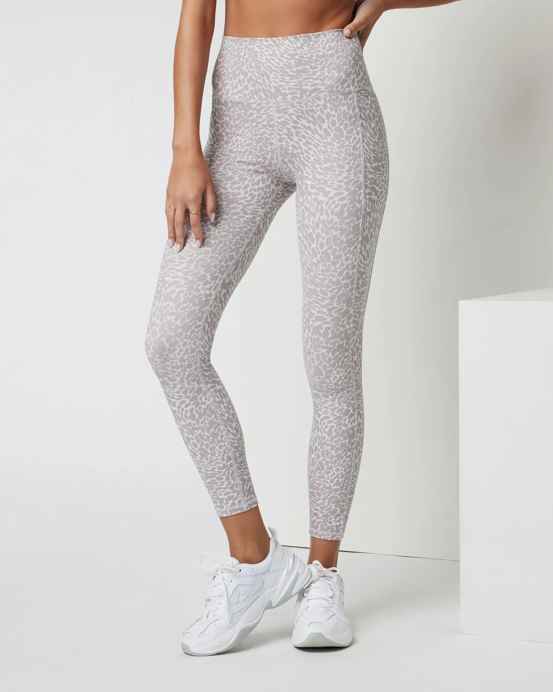 Studio Pocket Legging