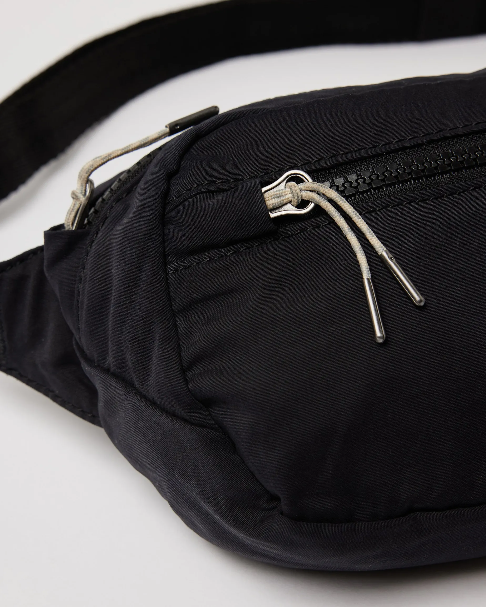 Vuori Hip Pack